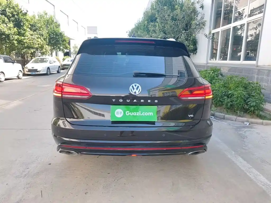 Фото 6 - Volkswagen Touareg