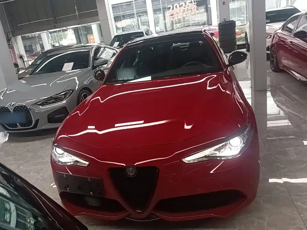 Alfa Romeo Giulia 2022 2021 2.0T 280HP Veloce Ti Racing Edition