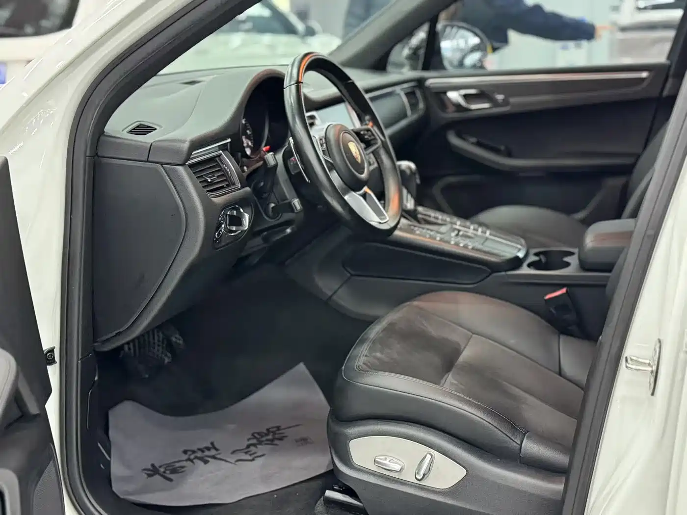 Porsche Macan 2017 Macan 2.0T фото 5
