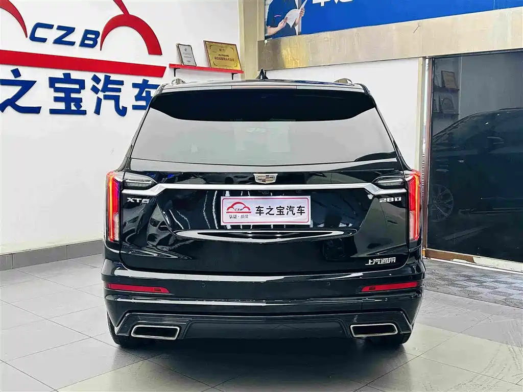 Фото 6 - Cadillac XT6