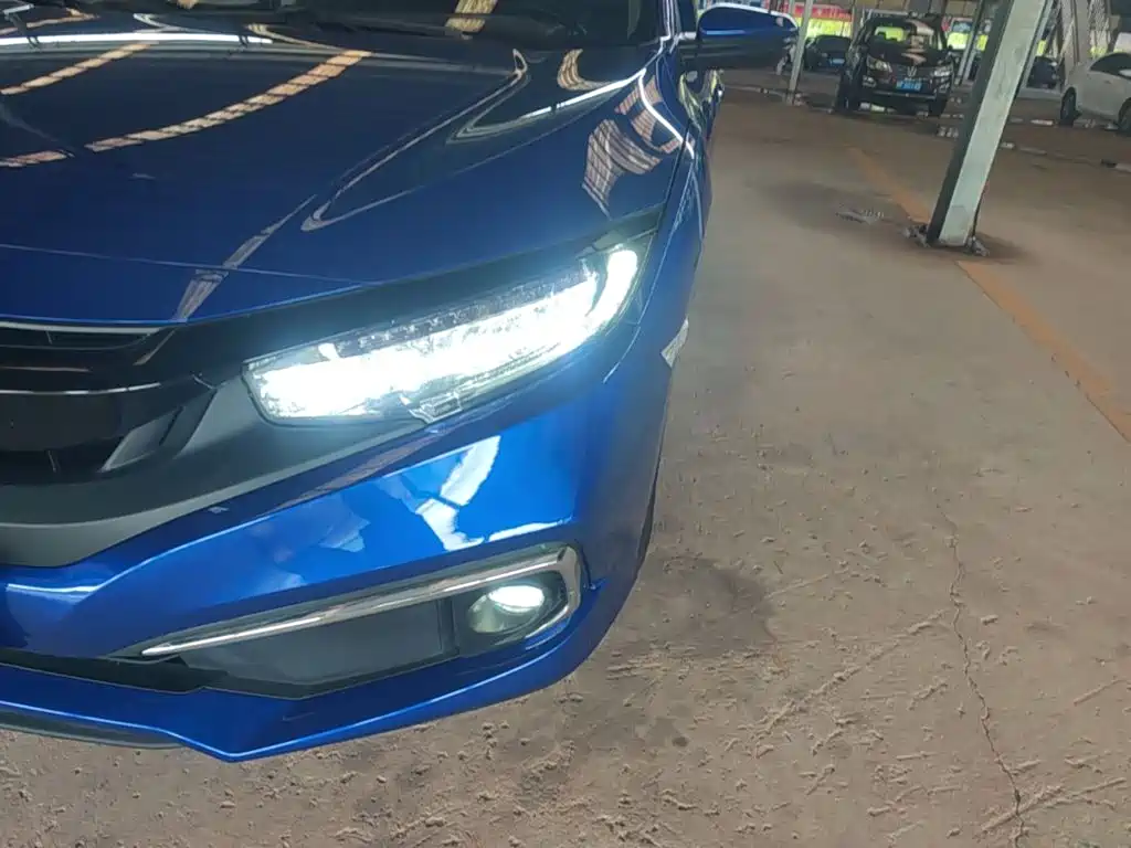 Photo 24 - Honda Civic