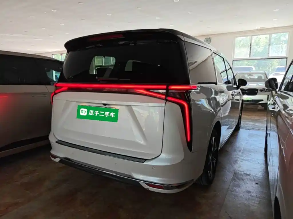 SAIC Maxus Dajia 9 2023 2022 Long Range Grassland 7-Seater