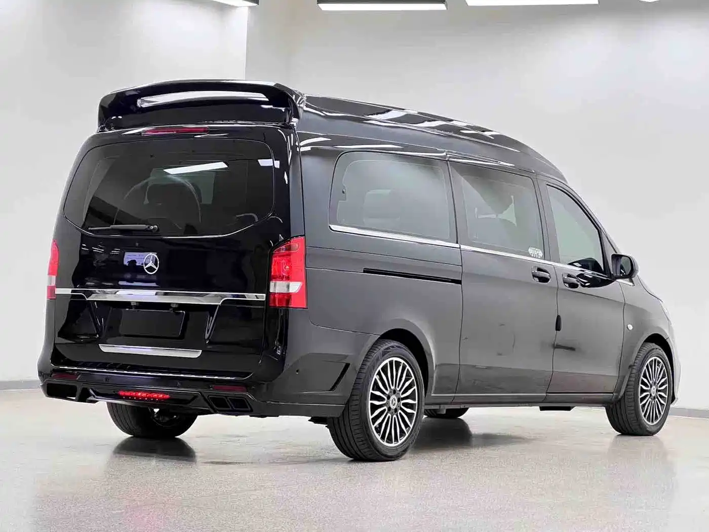 Mercedes-Benz Vito 2018 2.0T Elite Edition 7-seater China VI фото 28