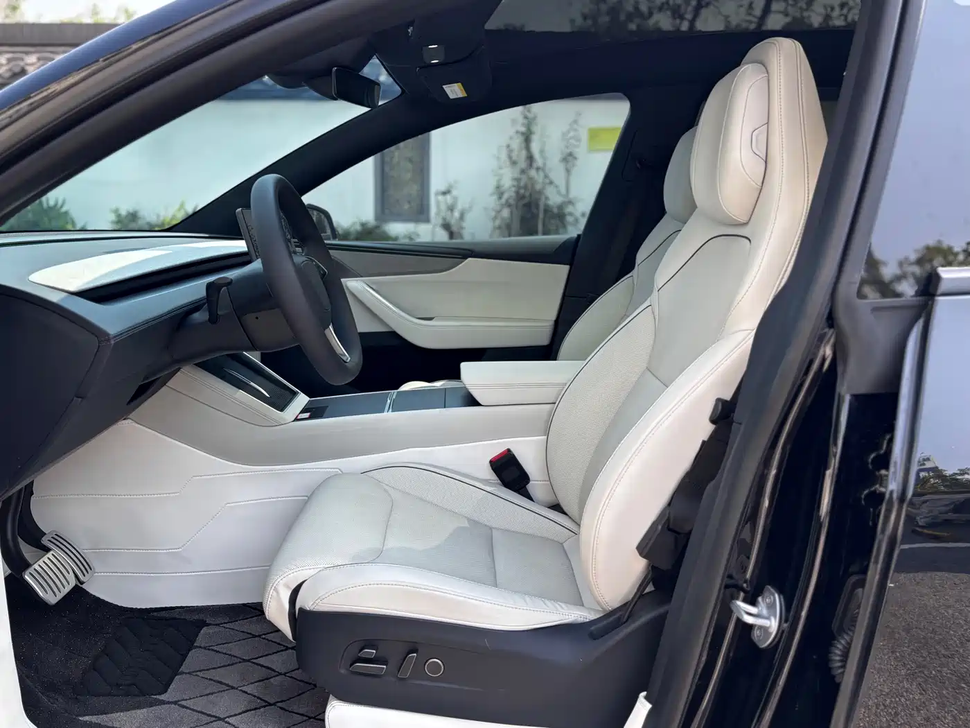 Tesla Model Y L 2026 2025 Facelift Long Range AWD