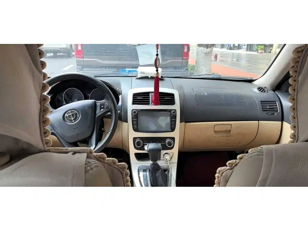Zhonghua H330 2015 2013 1.5L Automatic Luxury