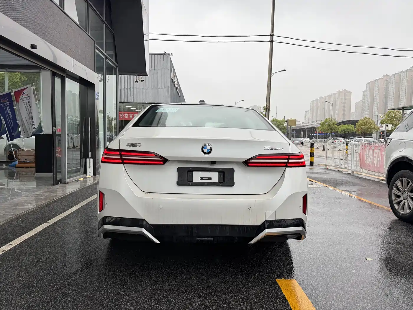 BMW 5 Series 2025 530Li Premium M Sport Package фото 5