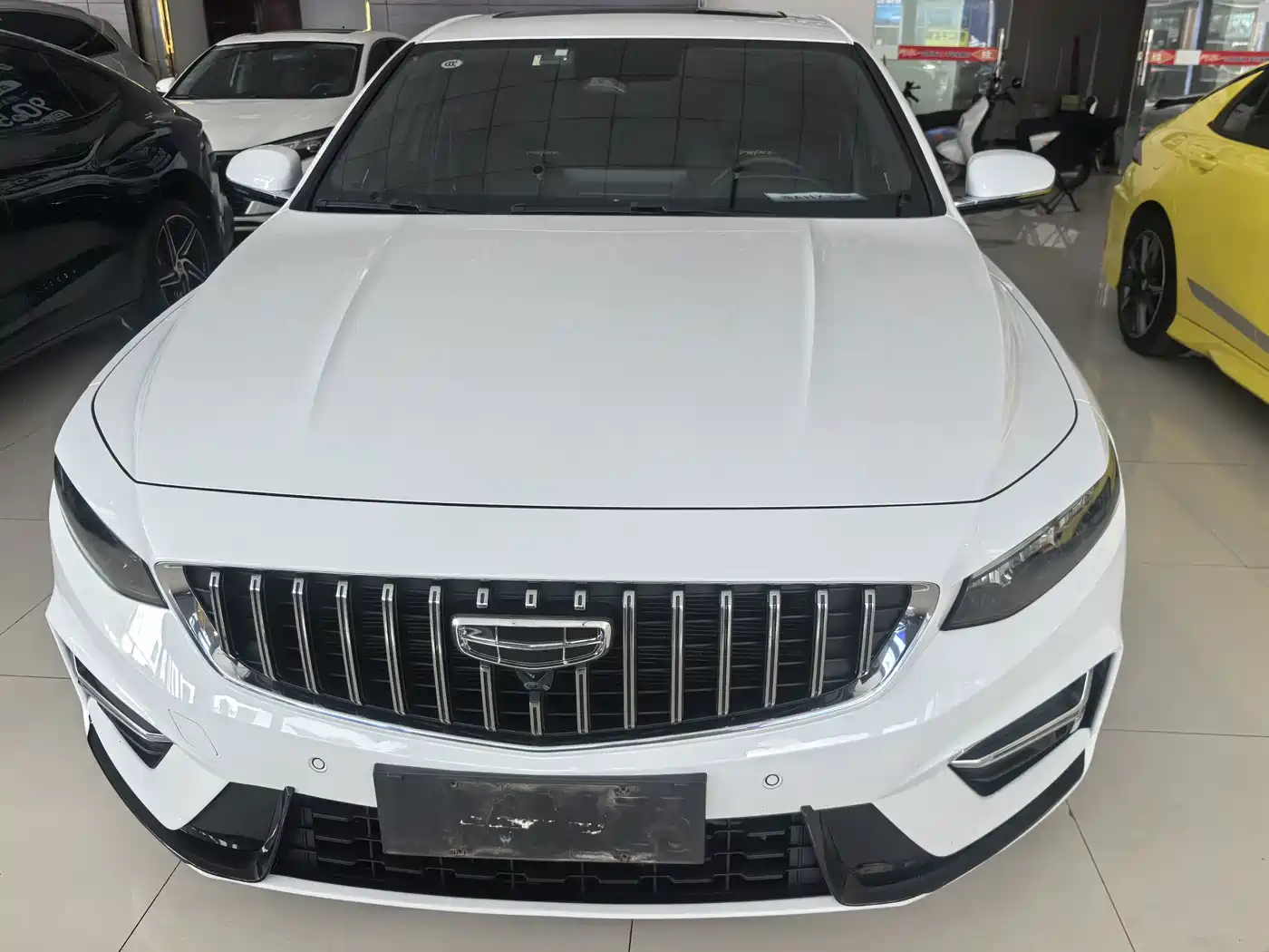 Фото 2 - Geely Preface