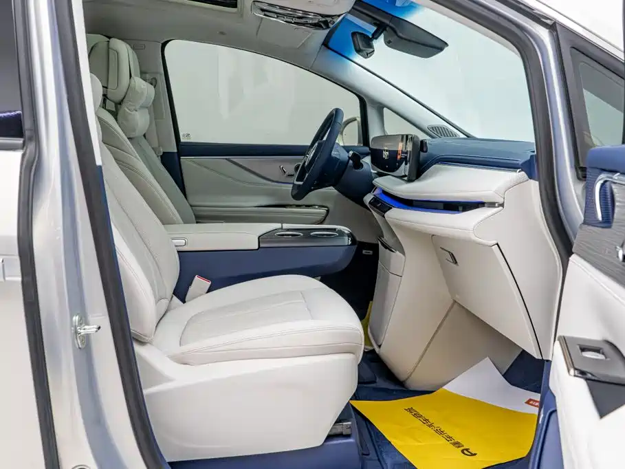 Buick GL8 New Energy 2024 2024 Land Honor Luxury Edition 6-Seater