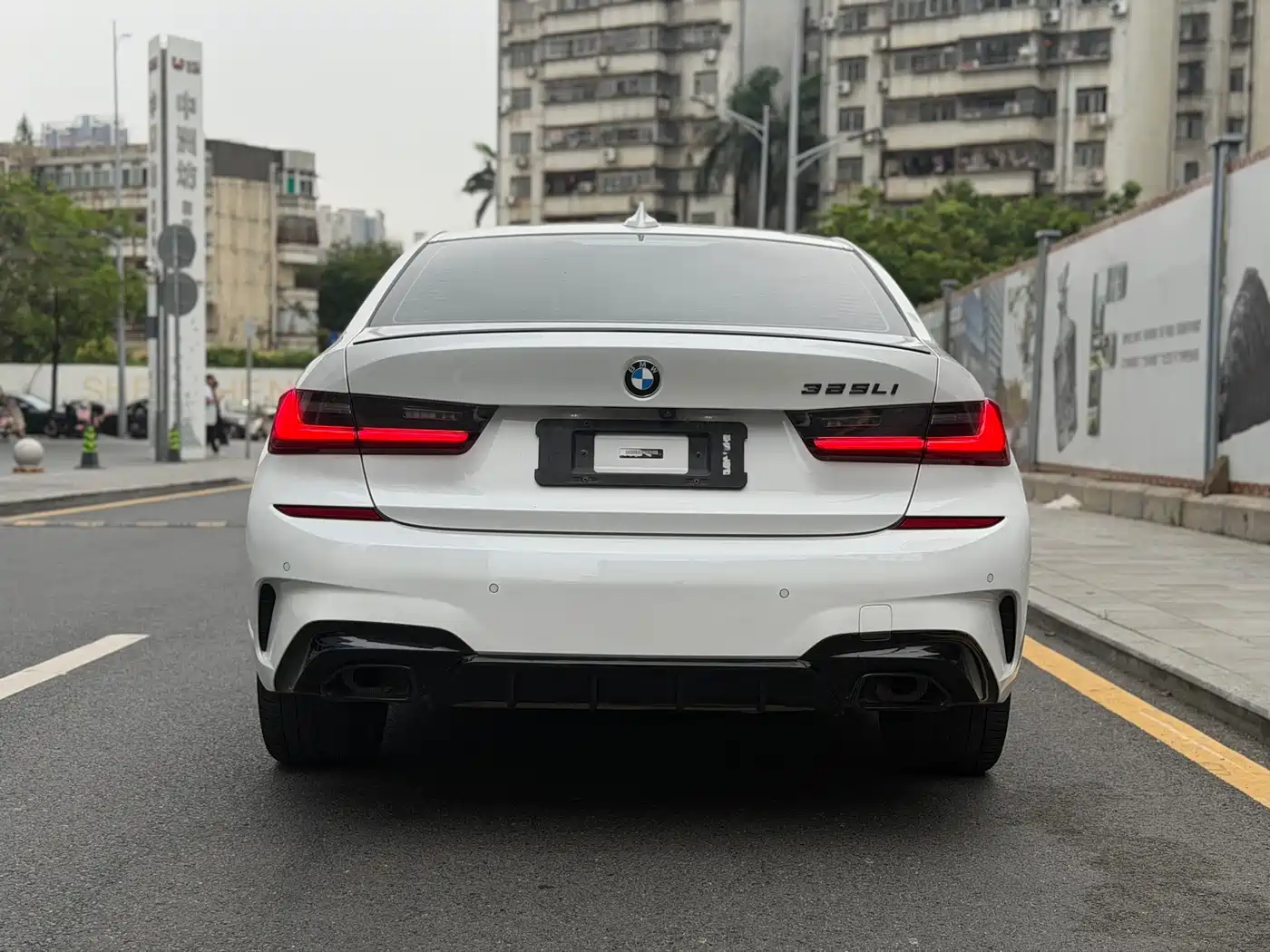 BMW 3 Series 2020 325Li M Sport Black Night Package фото 16