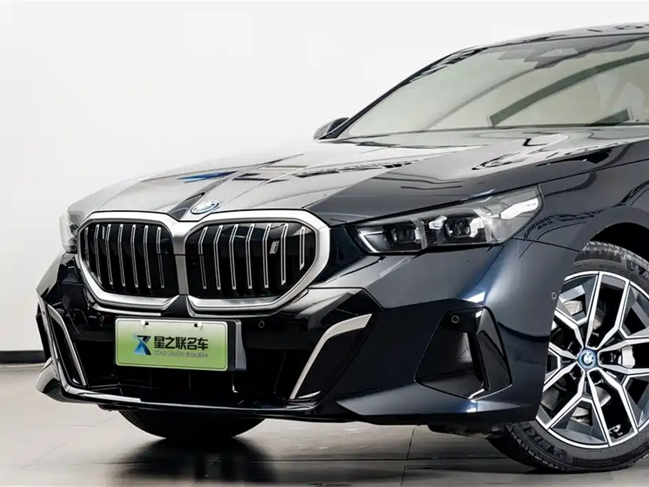 BMW I5