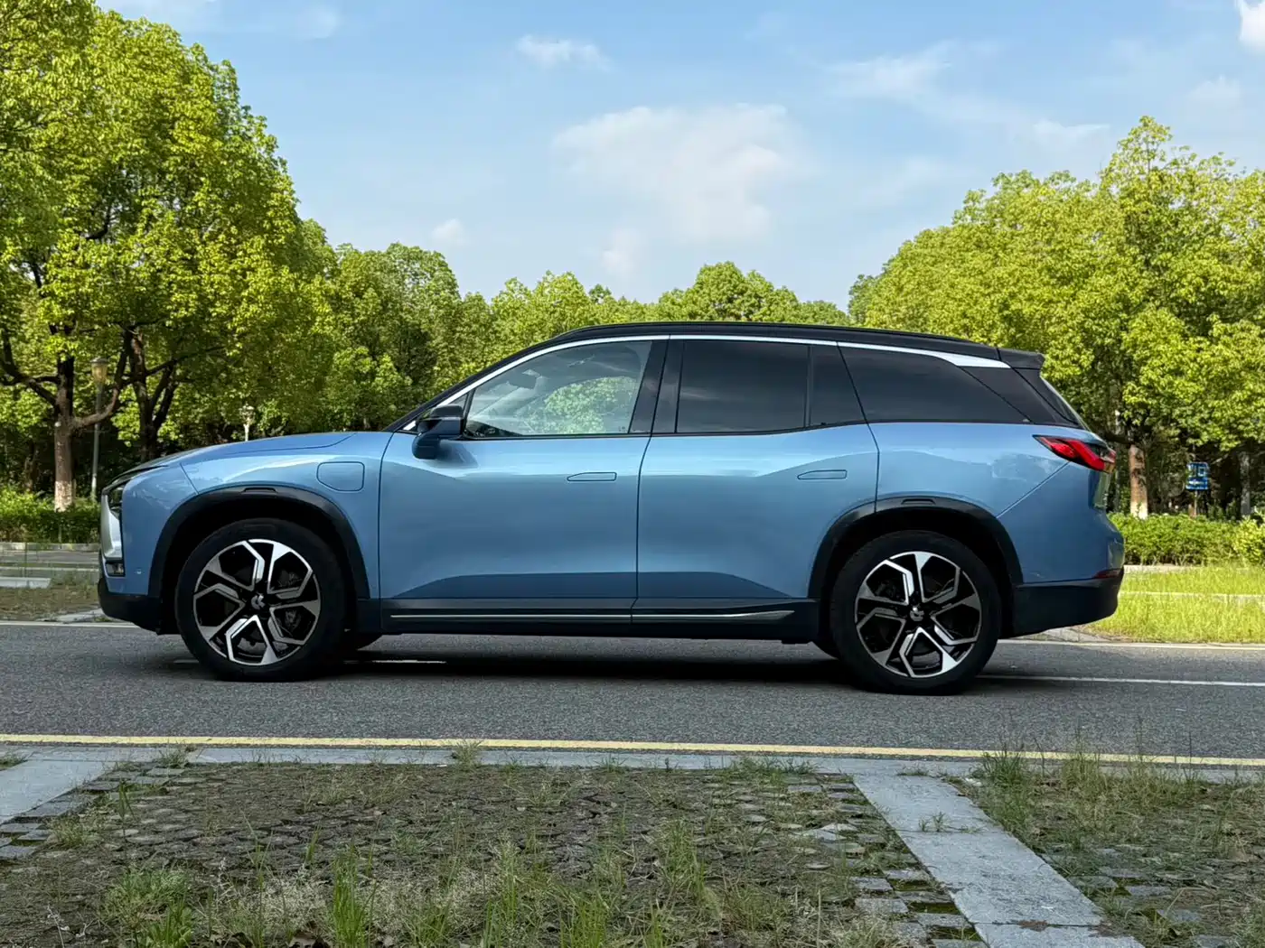 NIO ES8 2018 2018 Founder Edition
