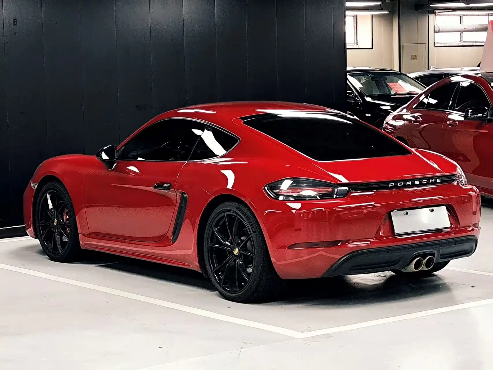 Photo 15 - Porsche 718