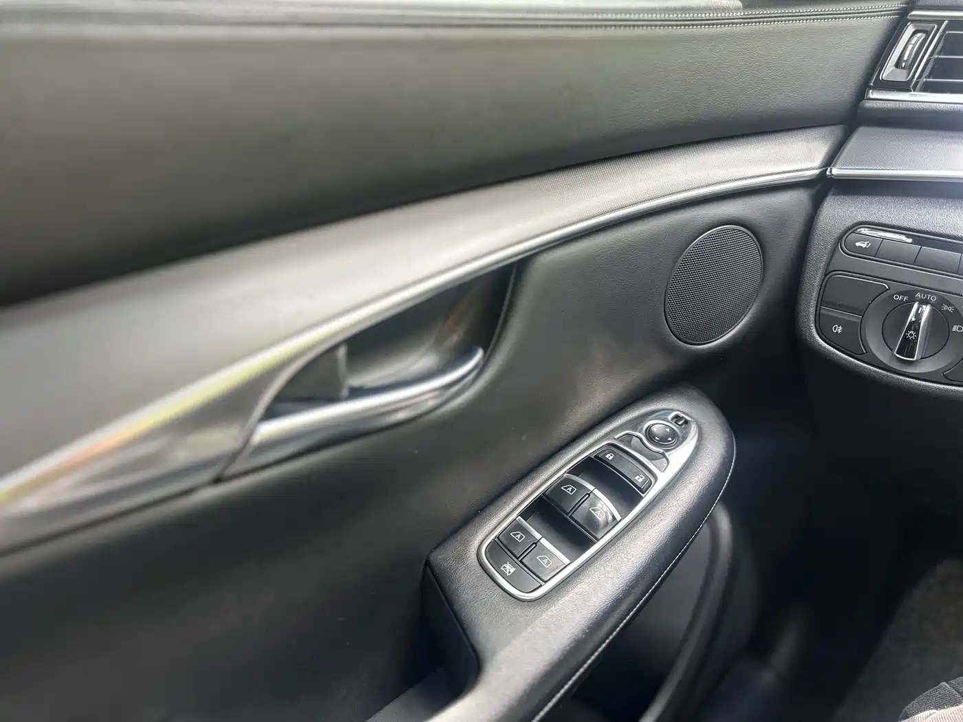 Infiniti QX50 2018 2018 Model 2.0T 2WD Elite Edition