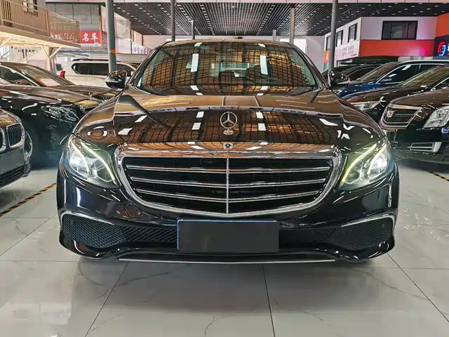  Mercedes-Benz Mercedes-Benz E-Class 2016 E 200 L Sport Type