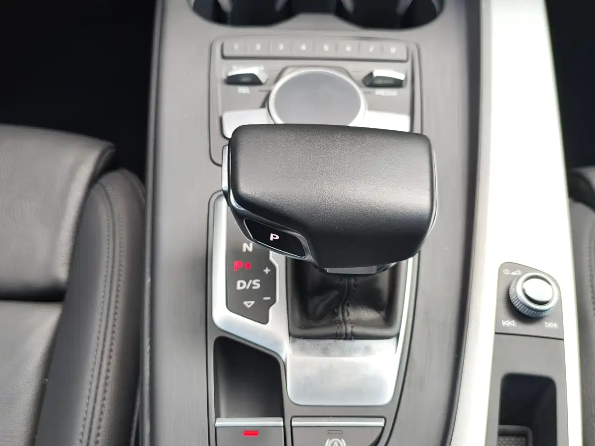 Фото 25 - Audi A5 (Import)