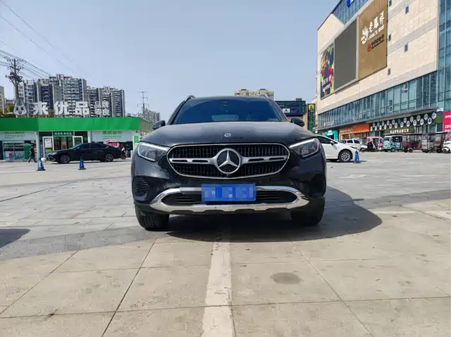 MERCEDES-BENZ GLC