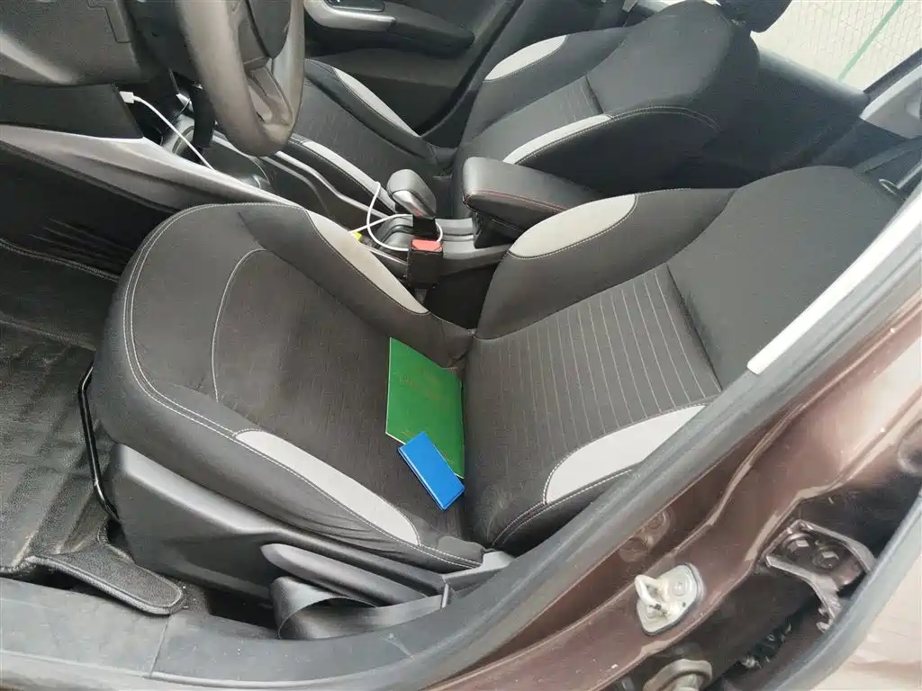 Peugeot 2008 2015 2014 1.6L Automatic Trend Edition