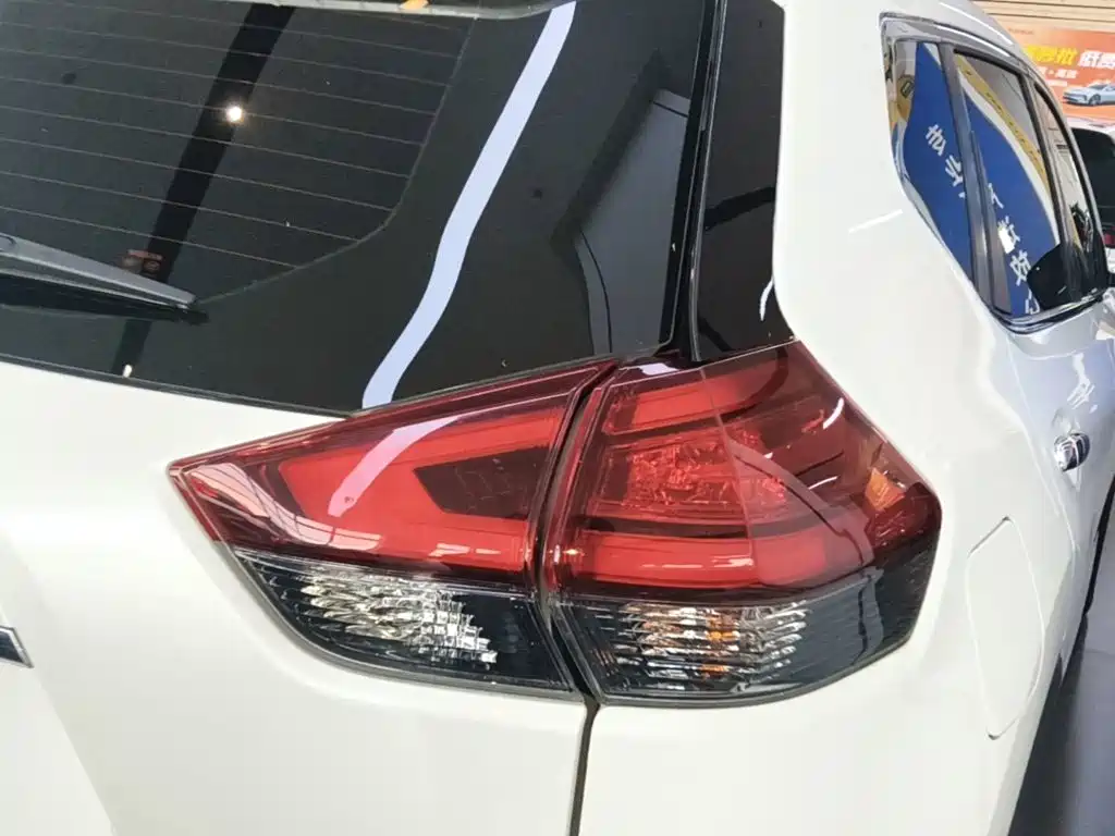 Nissan X-Trail 2026 2025 Honor 2.0L 2WD Leading Edition