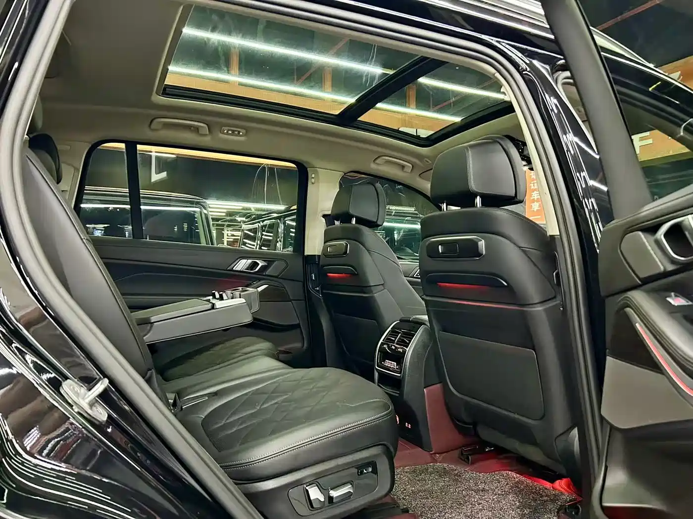 Фото 15 - BMW X7