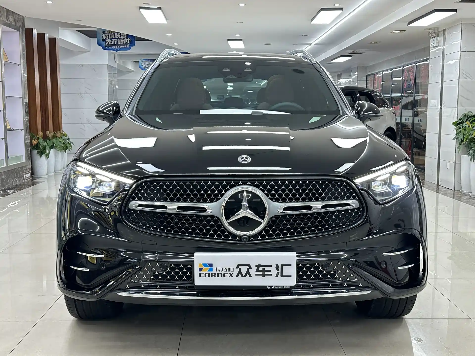 Фото 2 - Mercedes-Benz GLC