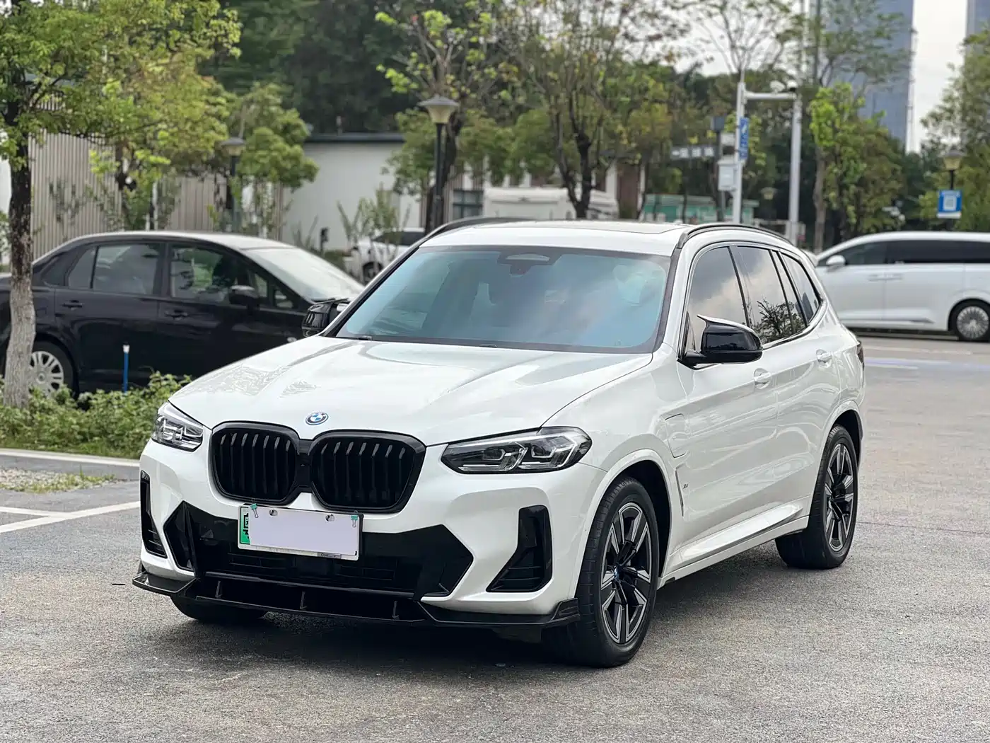 BMW IX3