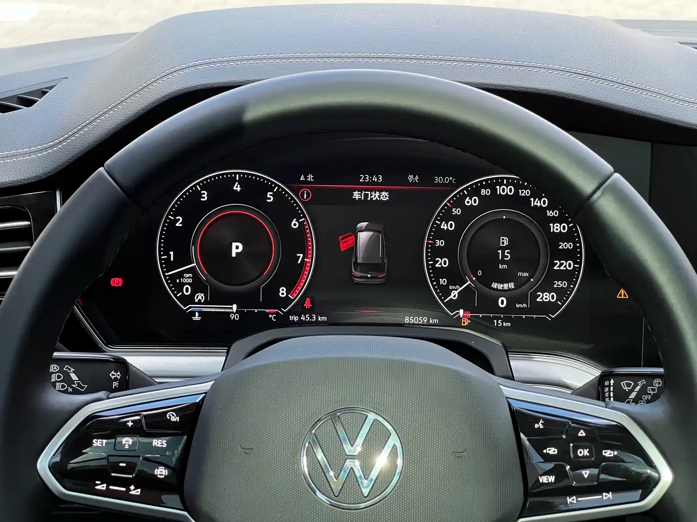 VOLKSWAGEN TOUAREG