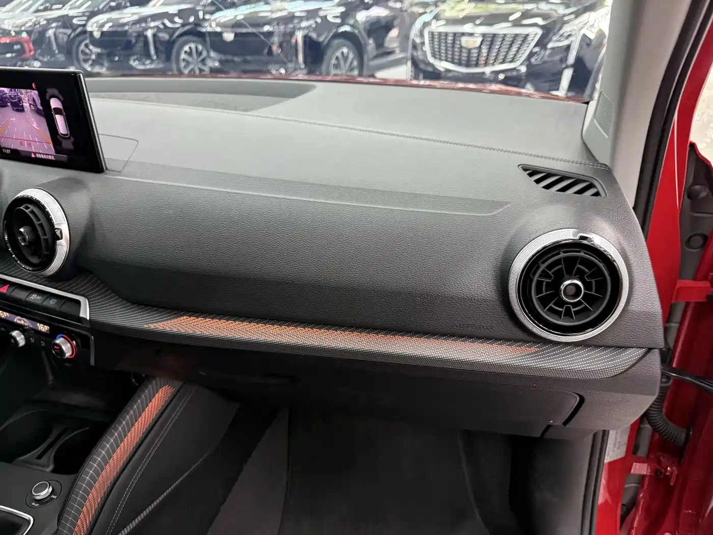 Фото 11 - Audi Q2L