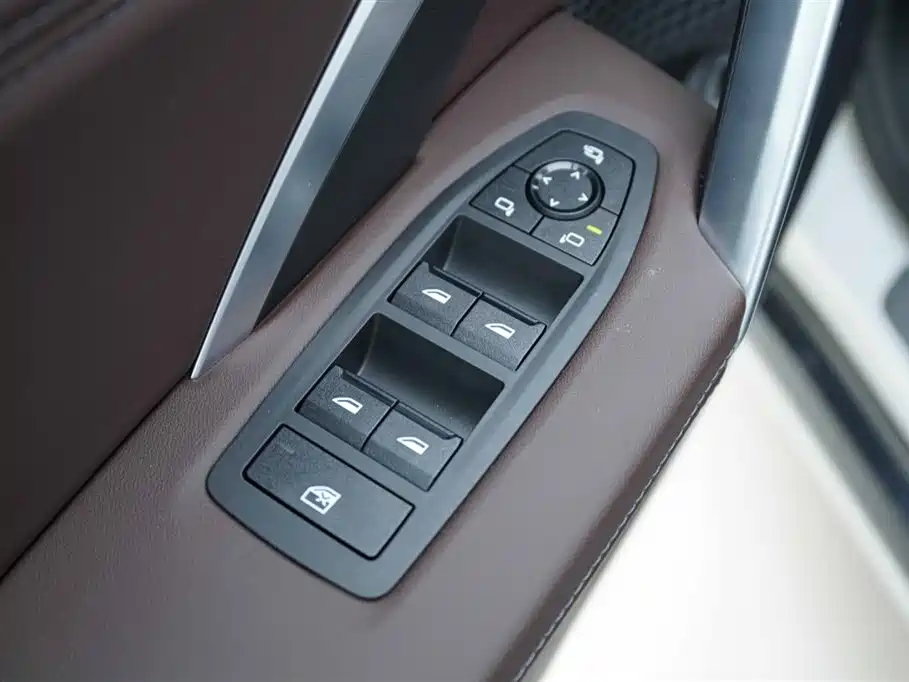 BMW X1 2025 sDrive25Li X Design Package фото 11