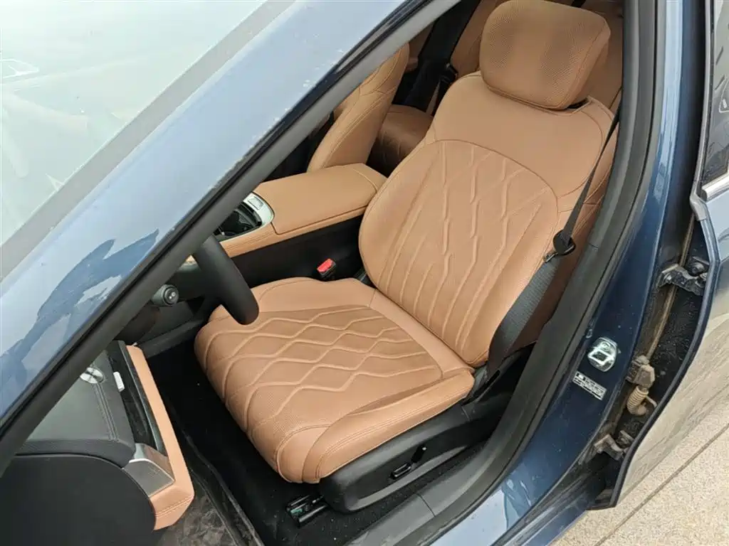 Geely Galaxy Galaxy A7 2025 EM-i фото 15