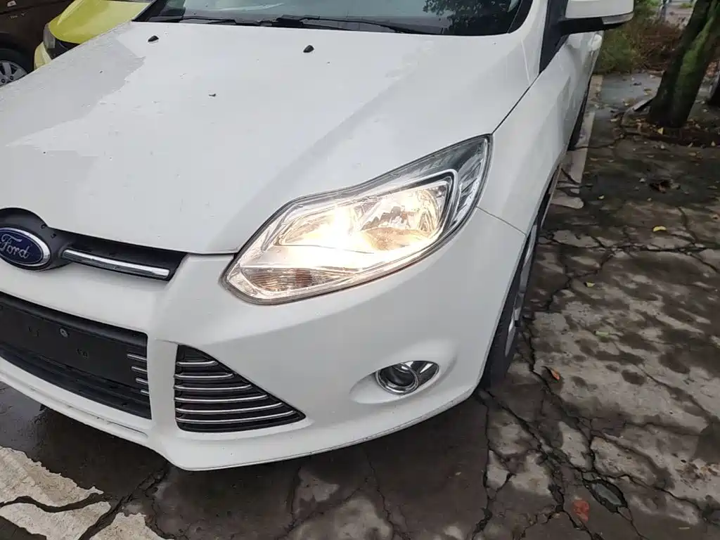 Ford Focus 2015 2012 Hatchback 1.6L Automatic Trend