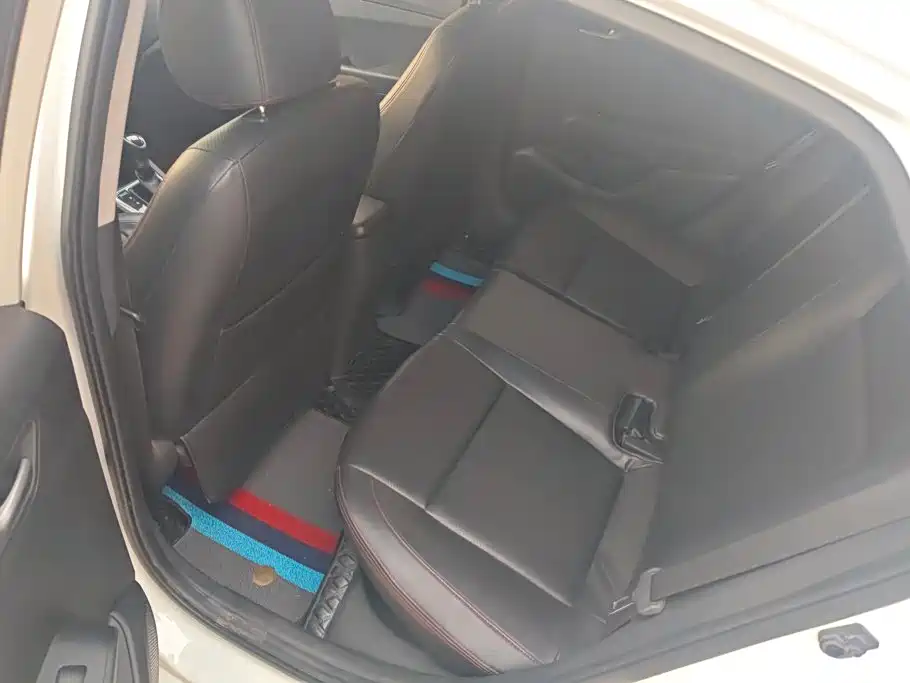 Photo 11 - Hyundai Verna