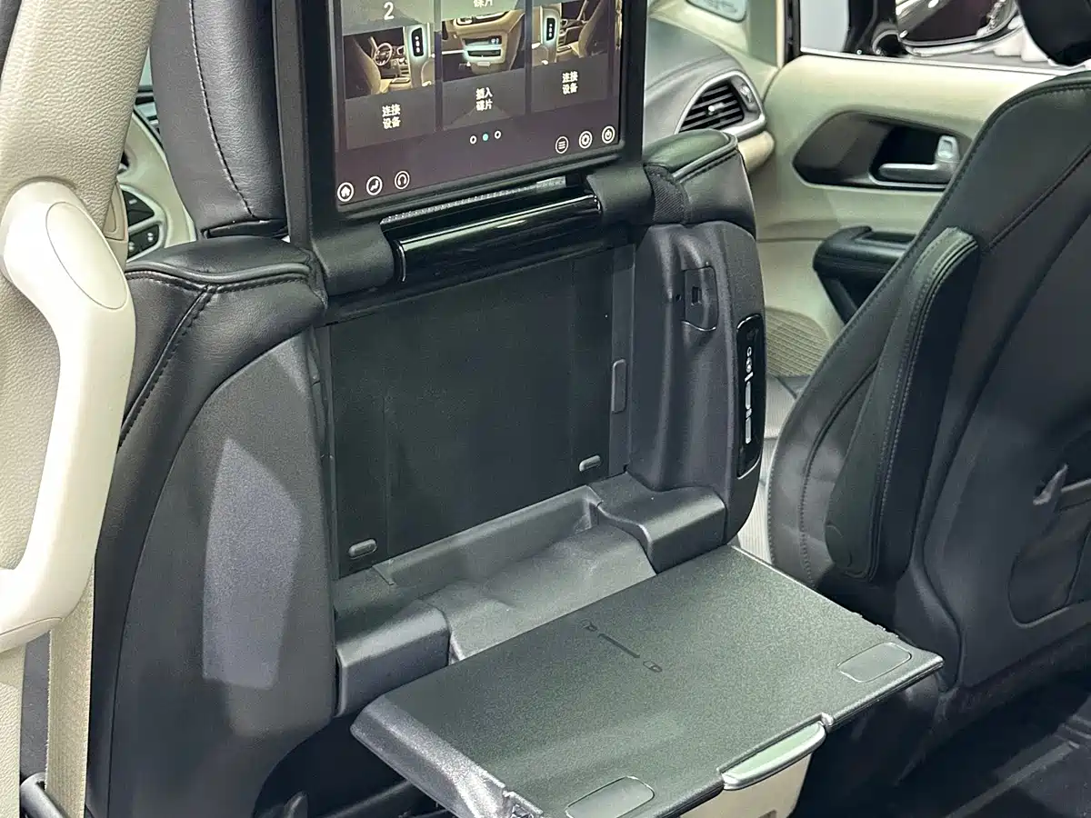 Chrysler Pacifica 2020 2017 3.6L Premium Edition