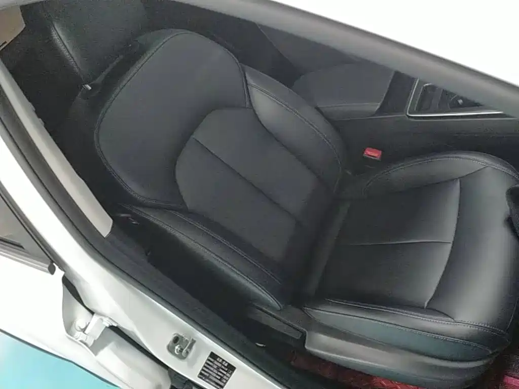 Roewe RX5 2025 2025 PLUS 330TGI Auto Trend-Setting Smart Edition
