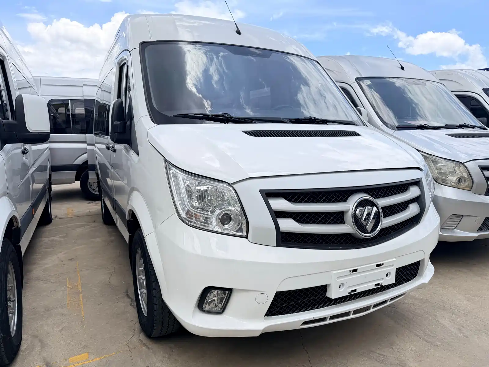 Photo 2 - Foton Tuyano
