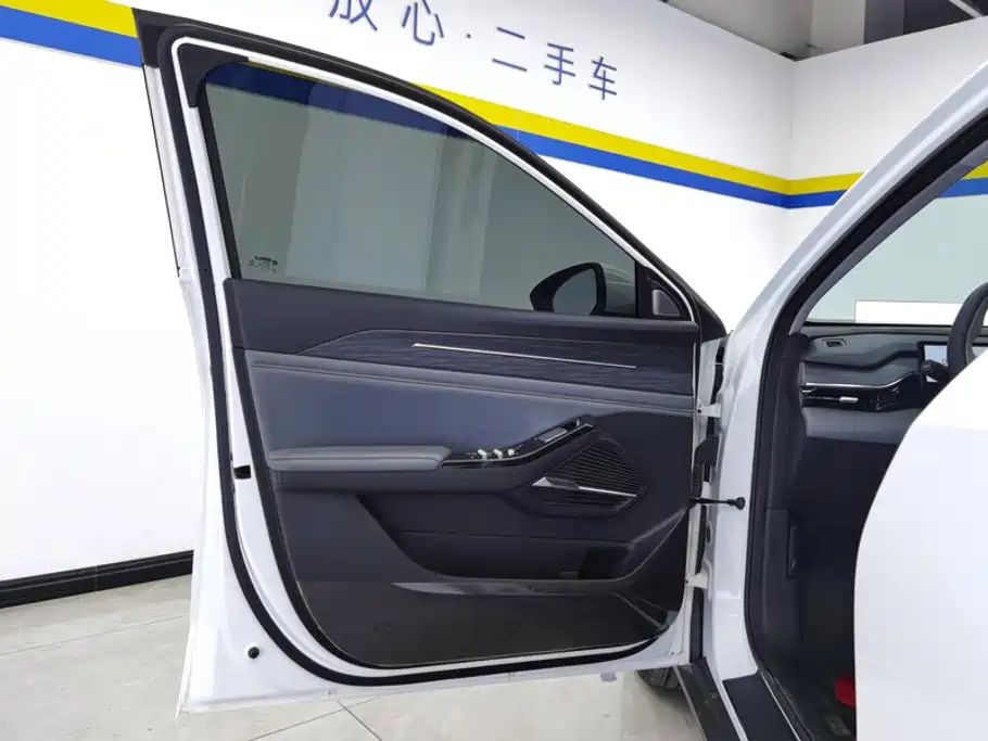 Geely Galaxy Galaxy L6 2026 2025 EM-i 140km Starship Edition