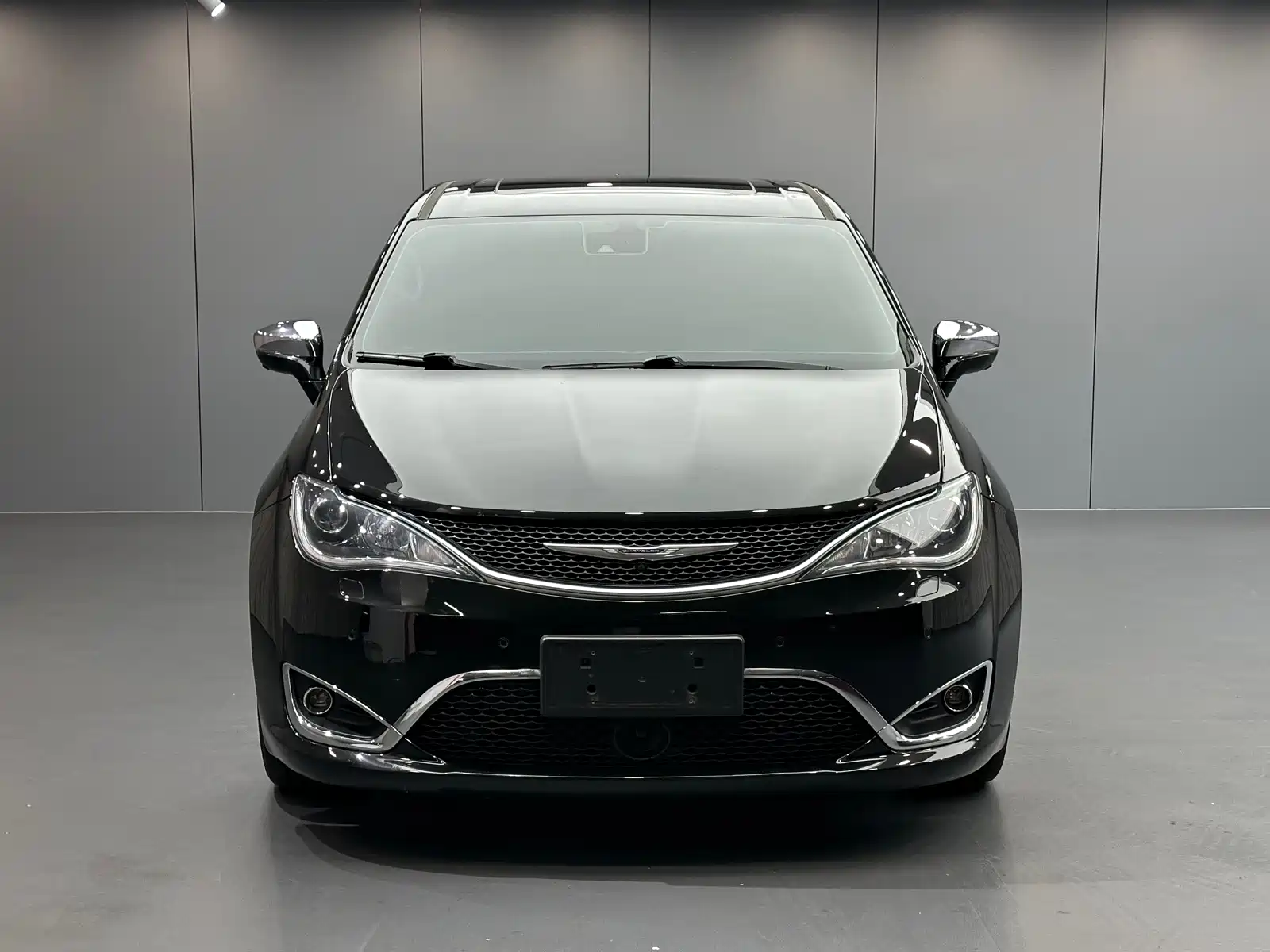 Фото 2 - Chrysler Pacifica