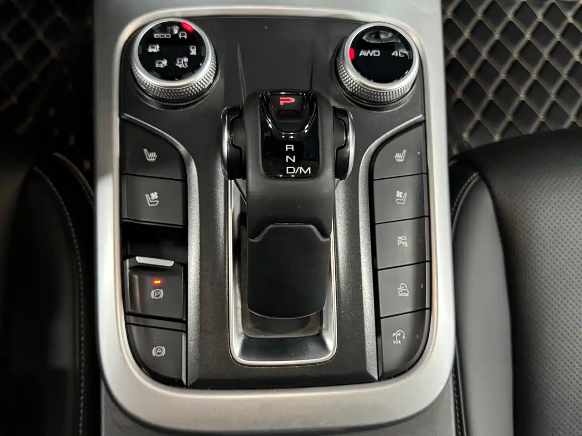 Tank 300 2024 2.0T Explorer фото 15
