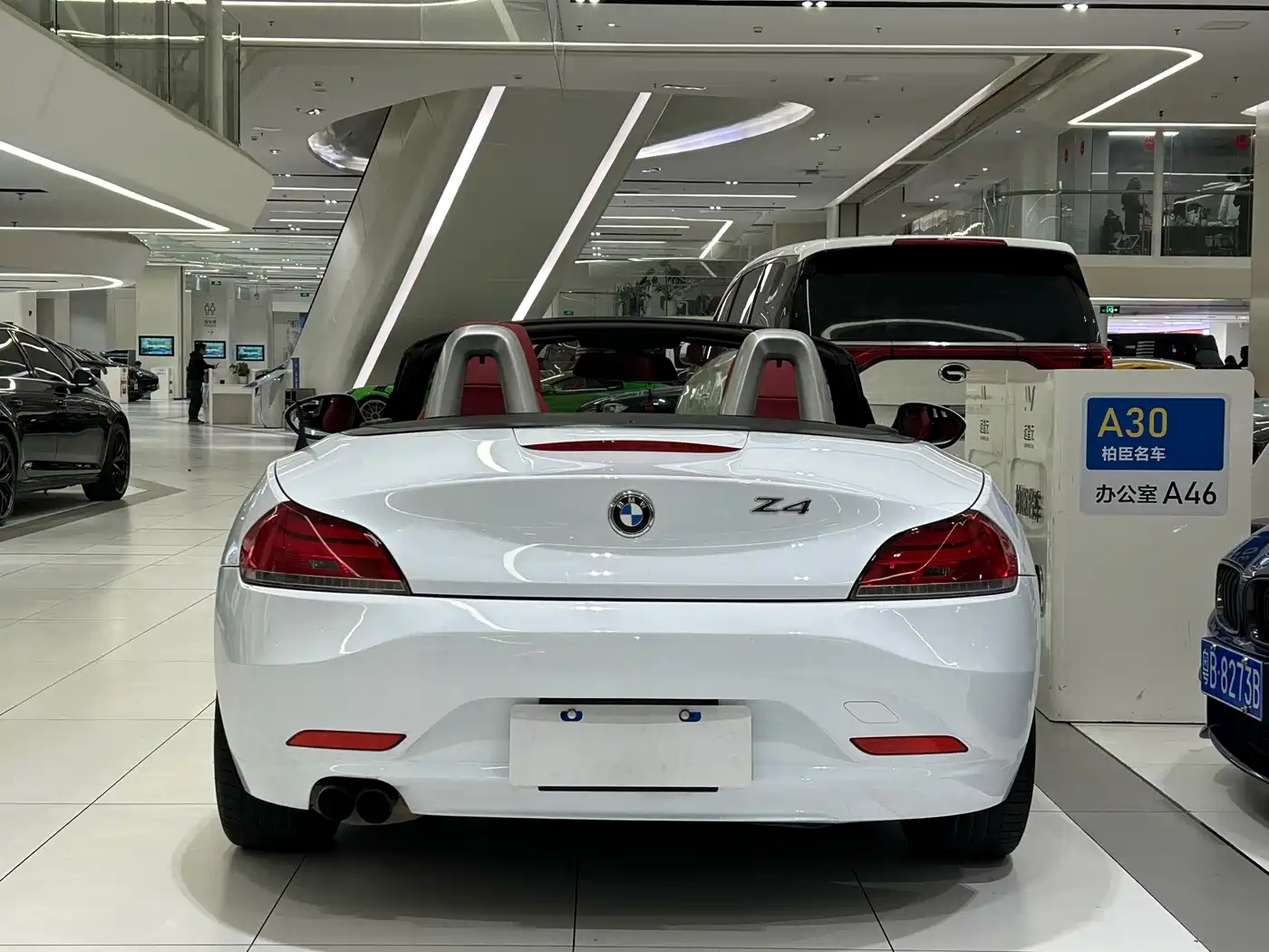 BMW Z4 2013 sDrive20i Leading фото 12