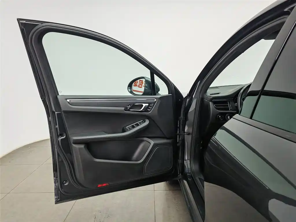 Porsche Macan 2020 Macan 2.0T фото 8