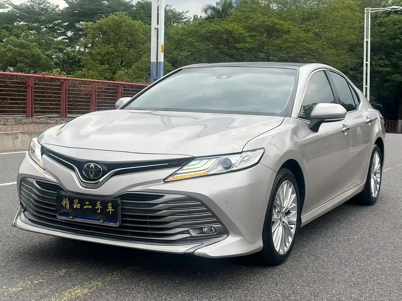 Toyota Camry 2019 2.5G Luxury (China V)