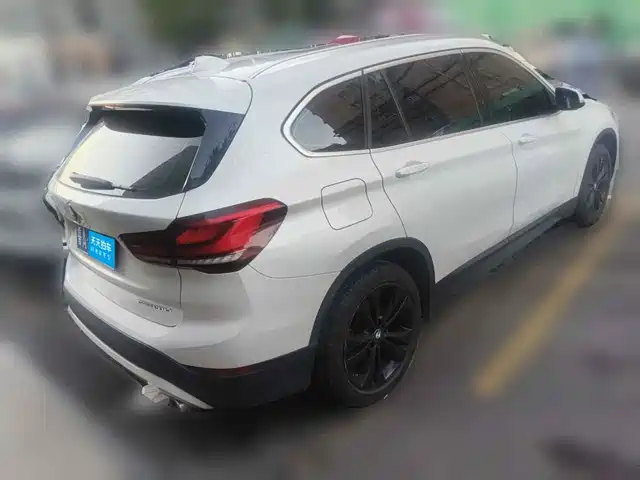 BMW X1 2021 sDrive20Li Fashion — фото 2