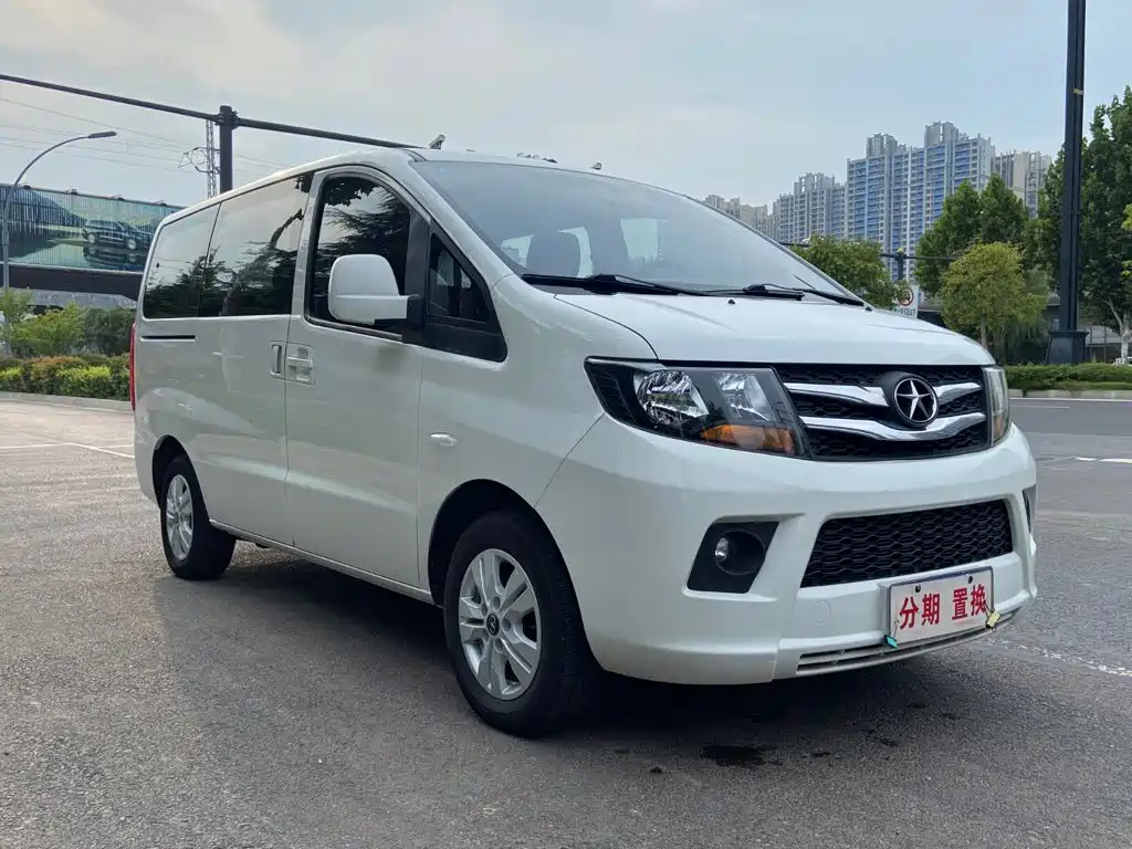 JAC Refine M3 2016 2016 IKEA Edition 1.6L Luxury Smart