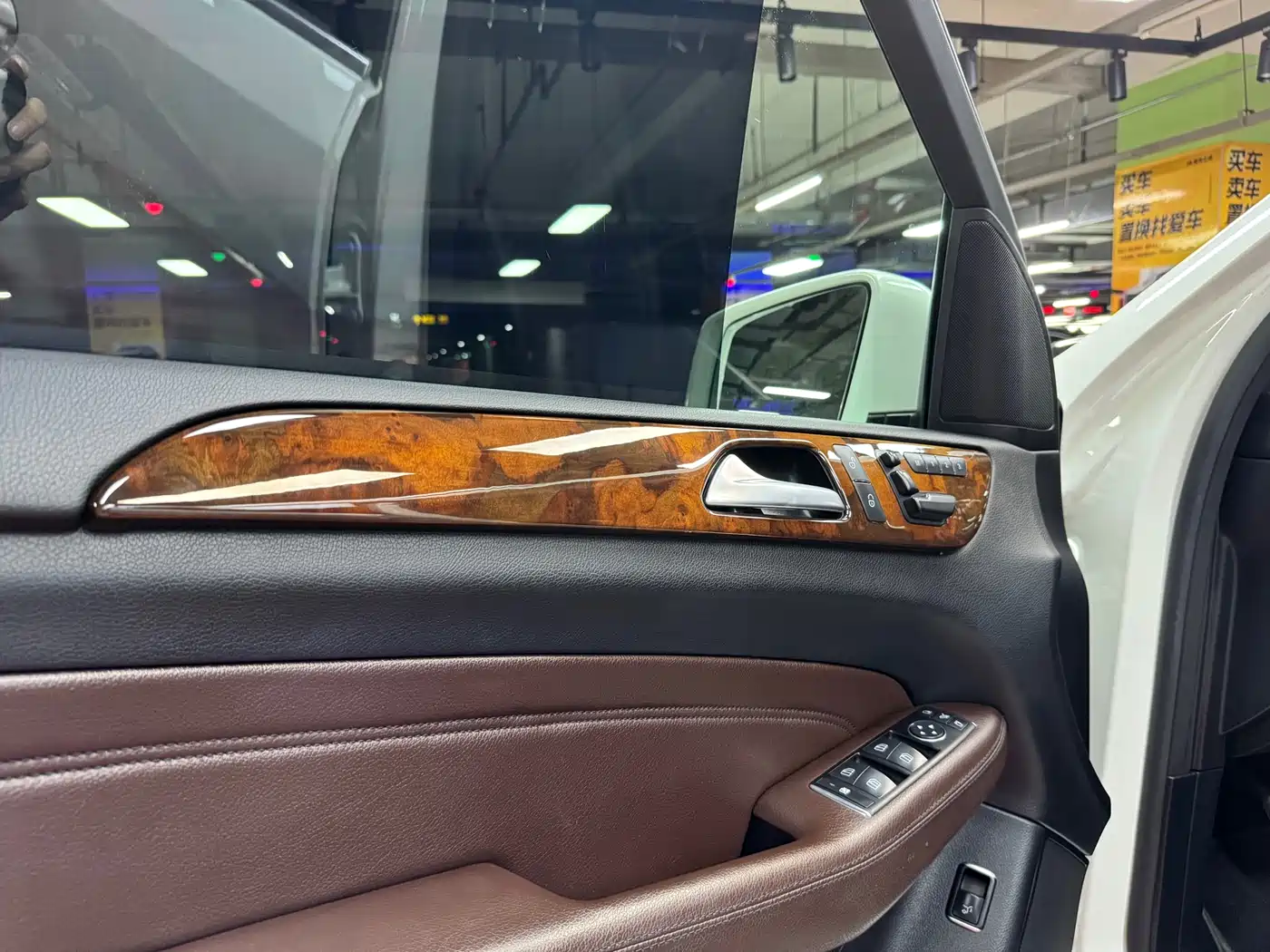 Mercedes-Benz M-Class 2012 Model ML 350 Luxury фото 30