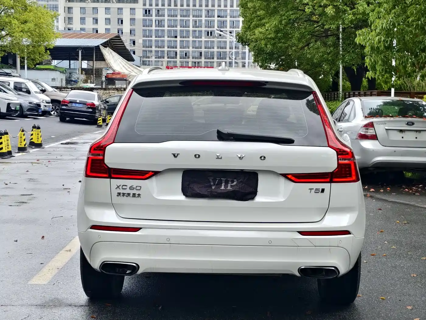 Фото 4 - Volvo XC60
