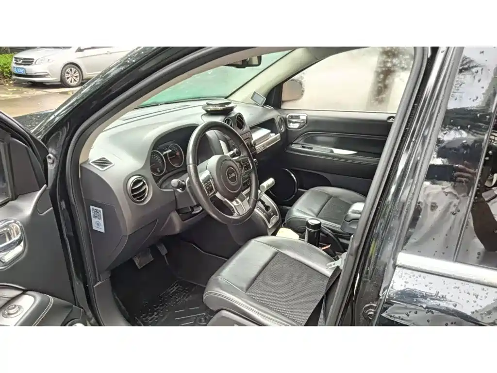 Jeep Compass (Import) 2015 2014 Facelift 2.4L 4WD Comfort Edition