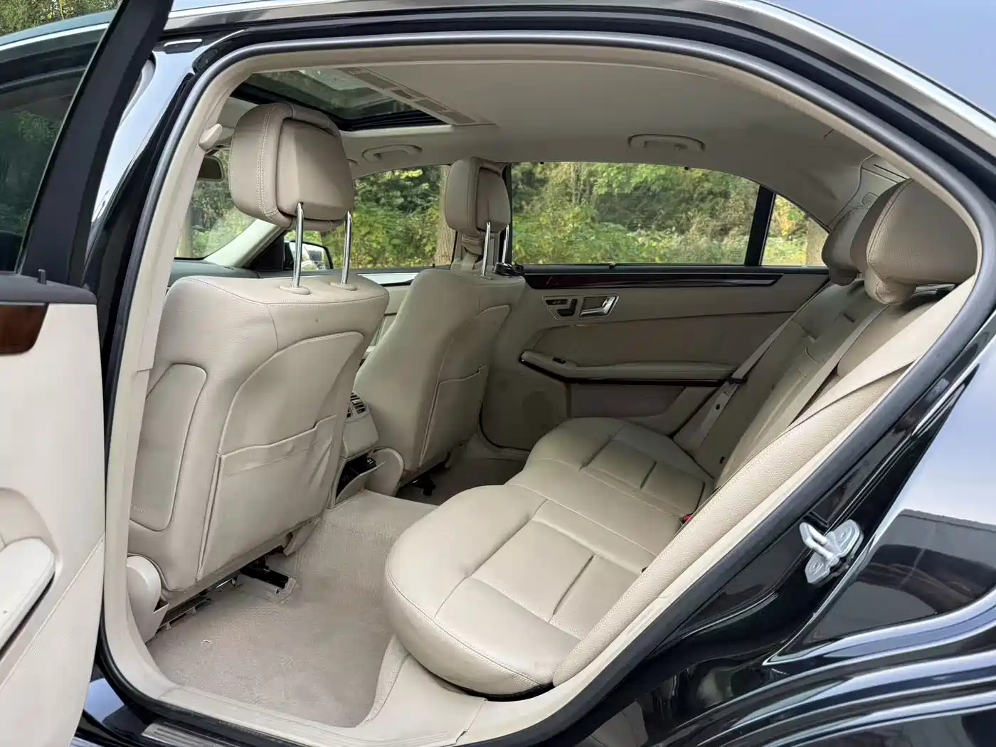 Mercedes-Benz E-Class 2011 2011 E 200 L CGI Elegance