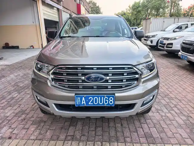 Ford Everest 2020 2.3T Gasoline Automatic 4WD Elite 5-seater — фото 2