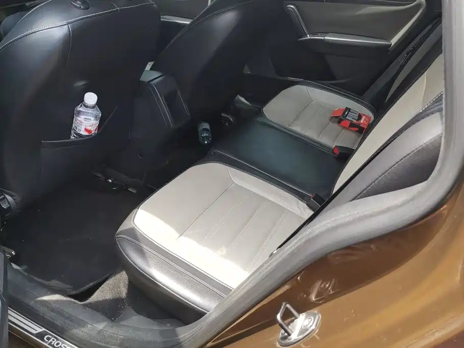Volkswagen Gran Lavida 2015 2014 1.6L Auto