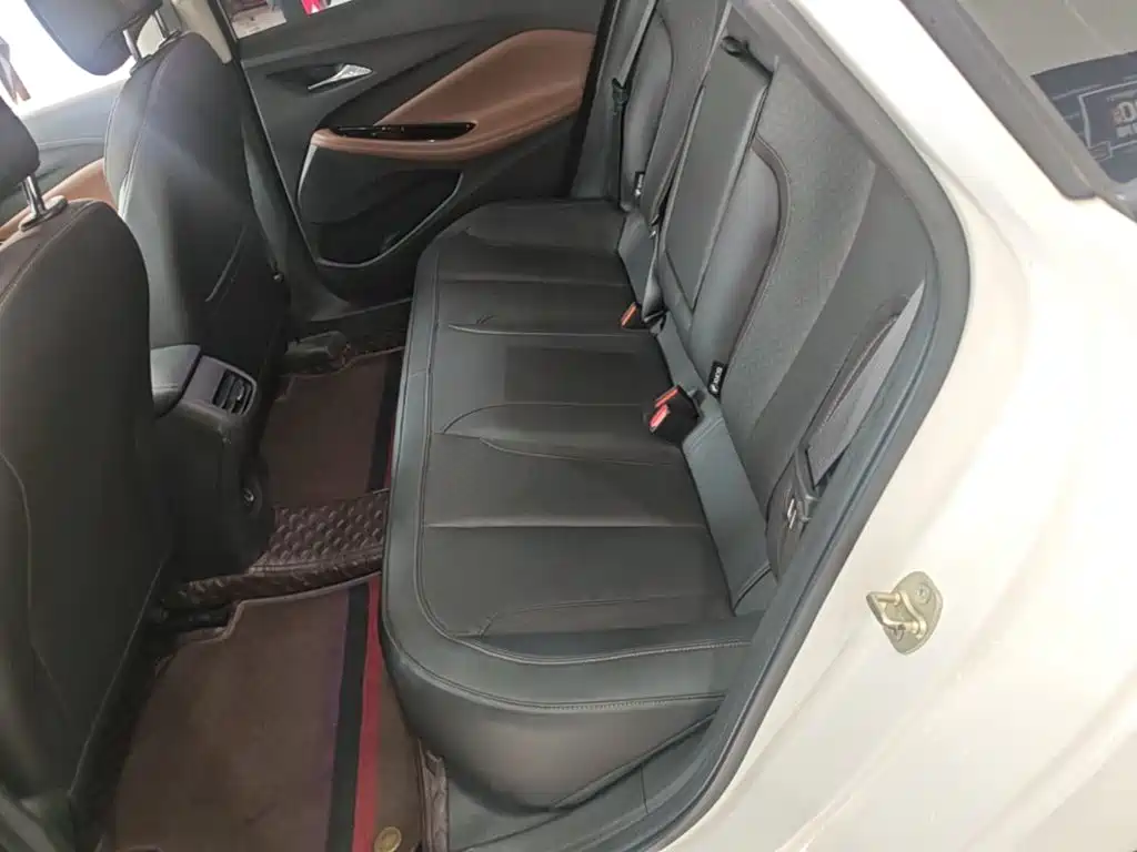 Фото 17 - Buick Verano