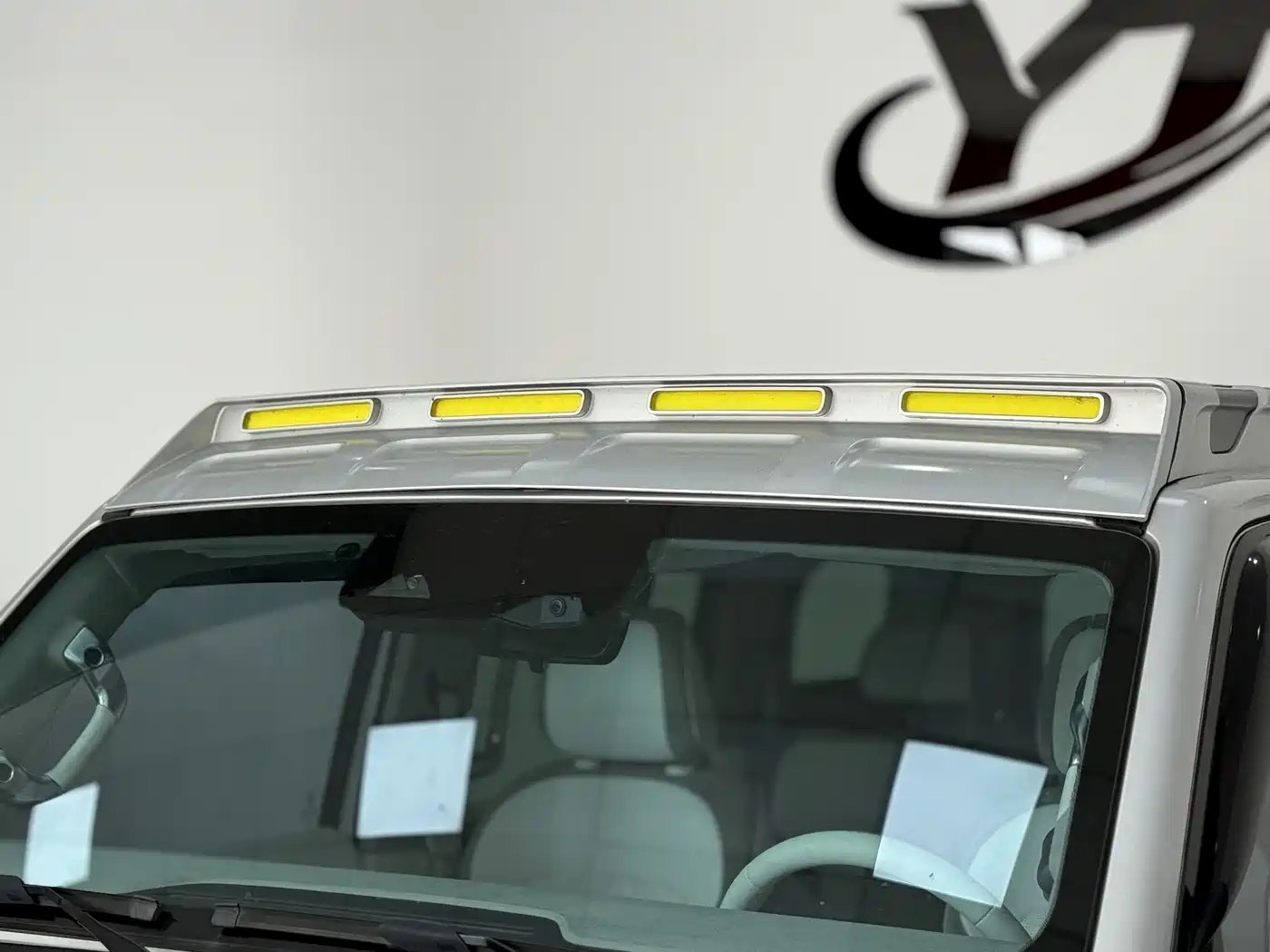 TANK CO CREATION TANK 300